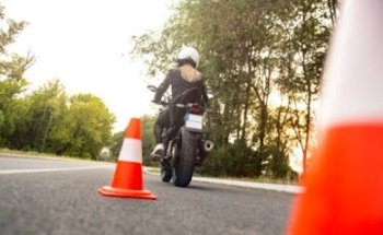 Escuela de Moto 46