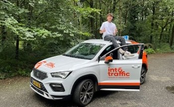 Rijschool Into Traffic