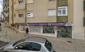 Escola de Condução A Rotunda