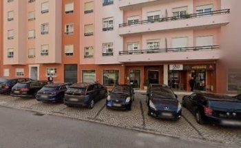 Escola De Condução: Alta Roda, Lda.