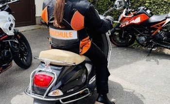 Follow Me Fahrschule GmbH