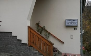 Jan Thomas Fahrschule