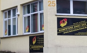 Fahrschule Hund