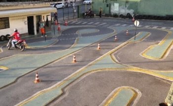 Moto Escola Ouro de Minas