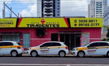 Auto Escola Tiradentes