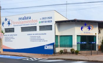 Realiza Treinamentos