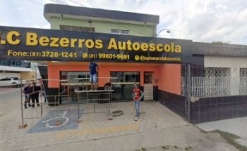 AutoEscola Bezerros