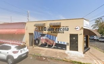 Centro de Formação de Condutores Léo